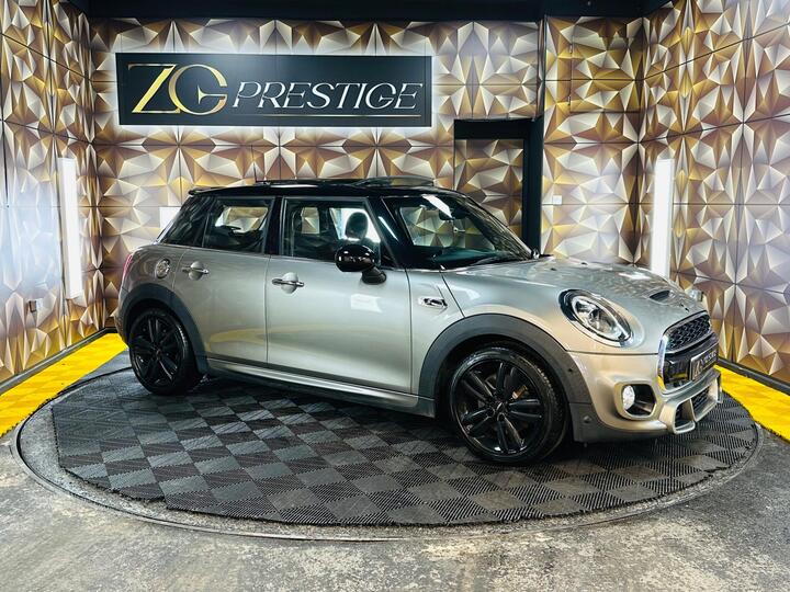 MINI Hatch 2.0 Cooper S Sport Steptronic Euro 6 (s/s) 5dr