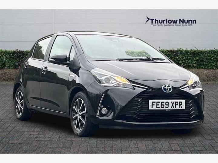 Toyota YARIS 1.5 VVT-h Icon Tech E-CVT Euro 6 (s/s) 5dr