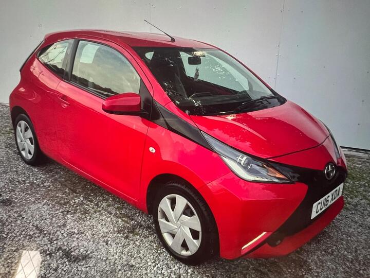 Toyota AYGO 1.0 VVT-i X-play Euro 6 3dr