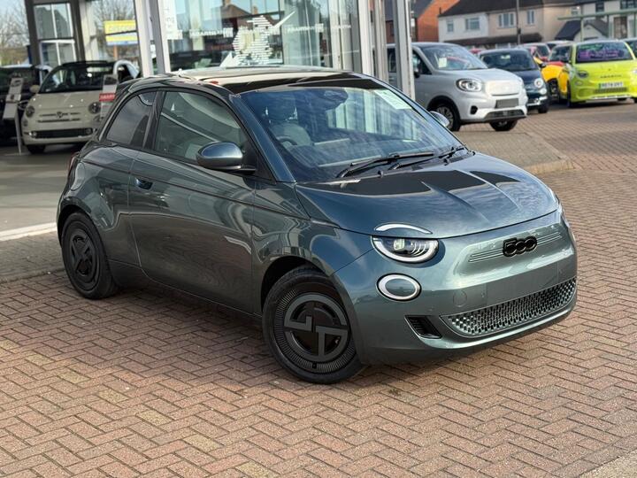 Fiat 500e 42kWh Giorgio Armani Auto 3dr