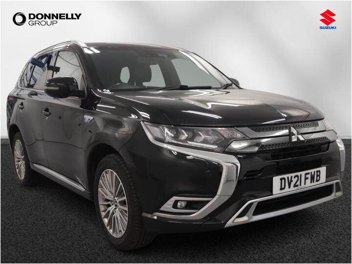 Mitsubishi Outlander 2.4h TwinMotor 13.8kWh Exceed Safety CVT 4WD Euro 6 (s/s) 5dr Mitsubishi Outlander 2.4h TwinMotor 13.8kWh Exceed Safety CVT 4WD Euro 6 (s/s) 5dr