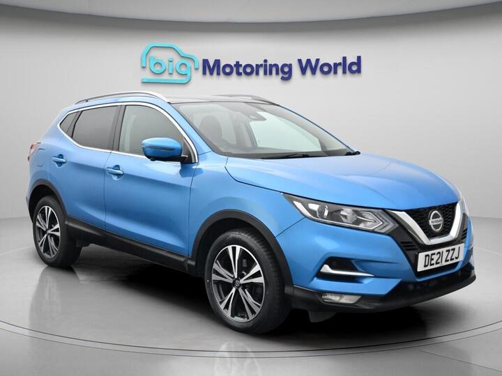Nissan Qashqai 1.3 DIG-T N-Connecta Euro 6 (s/s) 5dr
