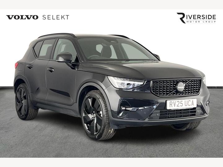 Volvo XC40 2.0 B3 MHEV Plus Black Edition DCT Auto Euro 6 (s/s) 5dr
