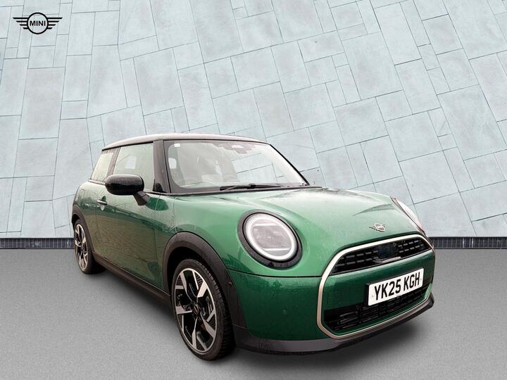 MINI Cooper 1.5C Exclusive Steptronic Euro 6 (s/s) 3dr