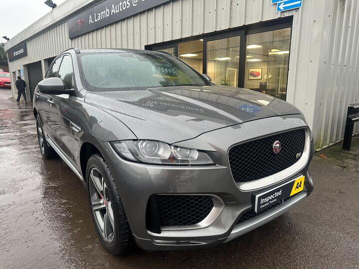 Jaguar F-PACE 3.0 D300 V6 S Auto AWD Euro 6 (s/s) 5dr Jaguar F-PACE 3.0 D300 V6 S Auto AWD Euro 6 (s/s) 5dr