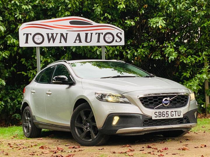 Volvo V40 Cross Country 1.6 D2 Lux Nav Euro 5 (s/s) 5dr Volvo V40 Cross Country 1.6 D2 Lux Nav Euro 5 (s/s) 5dr