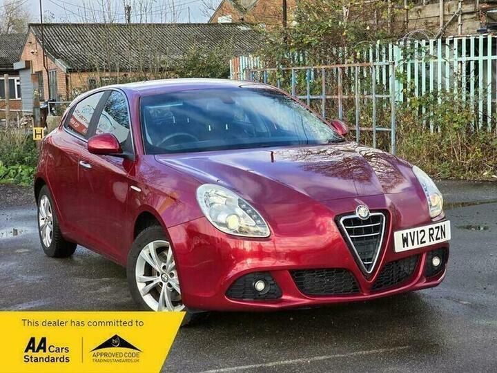 Alfa Romeo Giulietta 2.0 JTDM-2 Lusso Euro 5 (s/s) 5dr