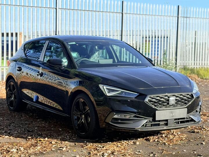 SEAT Leon 1.5 ETSI MHEV FR Black Edition DSG Euro 6 (s/s) 5dr