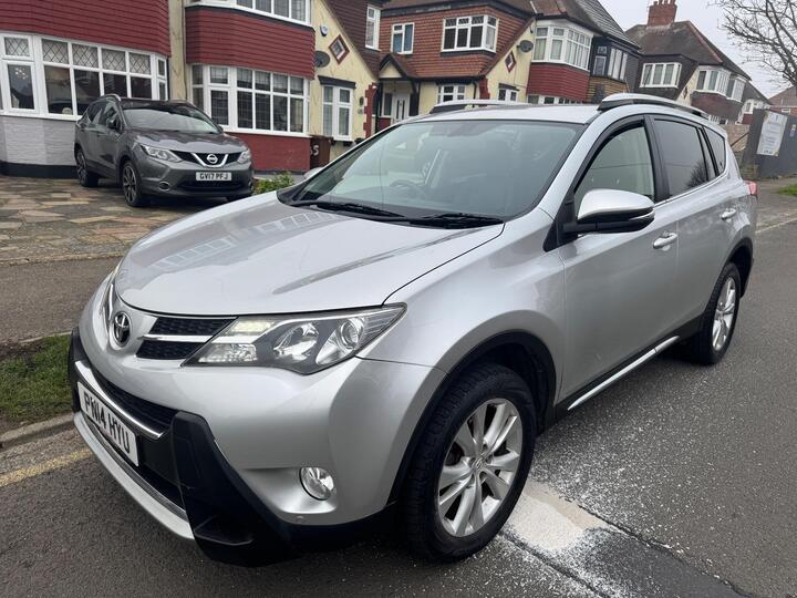 Toyota RAV4 2.2 D-CAT Invincible Auto 4WD Euro 5 5dr