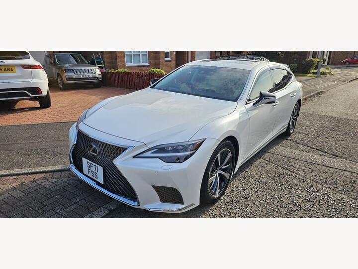 Lexus LS 3.5 500h V6 Premium Saloon 4dr Petrol Hybrid E-CVT 4WD Euro 6 (s/s) (359 Ps)