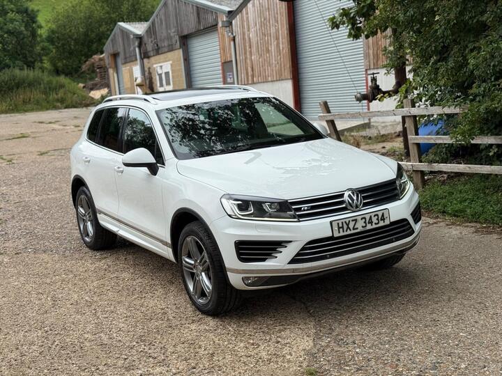 Volkswagen Touareg 3.0 TDI V6 BlueMotion Tech R-Line Tiptronic 4WD Euro 6 (s/s) 5dr