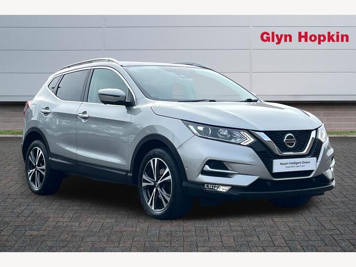 Nissan Qashqai 1.3 DIG-T N-Connecta Euro 6 (s/s) 5dr