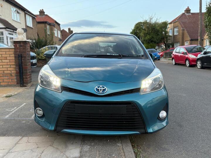 Toyota Yaris 1.5 VVT-h T Spirit CVT Euro 5 5dr