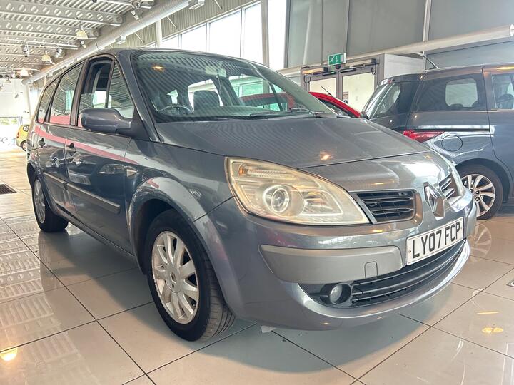 Renault Grand Scenic 2.0 VVT Dynamique 5dr