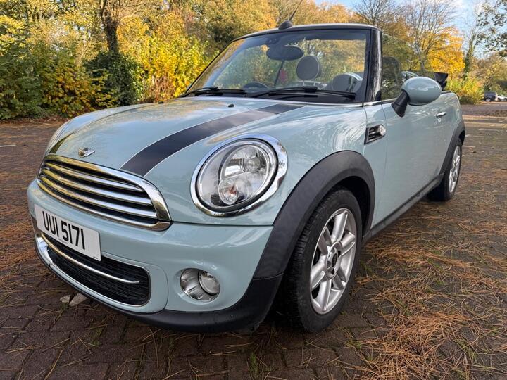 MINI CONVERTIBLE 1.6 Cooper D Euro 5 (s/s) 2dr MINI CONVERTIBLE 1.6 Cooper D Euro 5 (s/s) 2dr