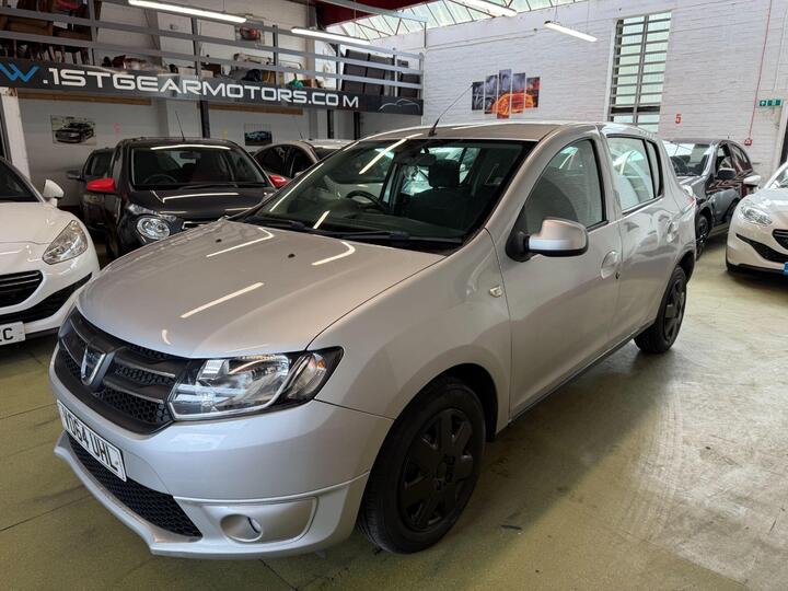 Dacia Sandero 1.2 Laureate Euro 5 5dr Dacia Sandero 1.2 Laureate Euro 5 5dr