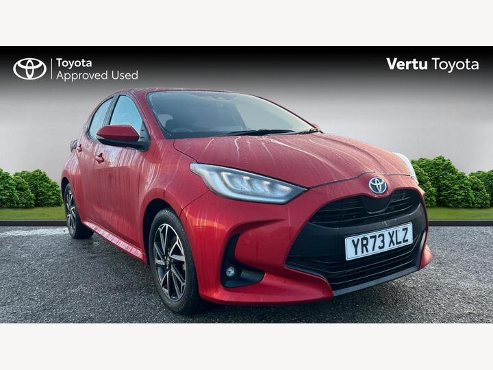 Toyota Yaris 1.5 VVT-h Design E-CVT Euro 6 (s/s) 5dr