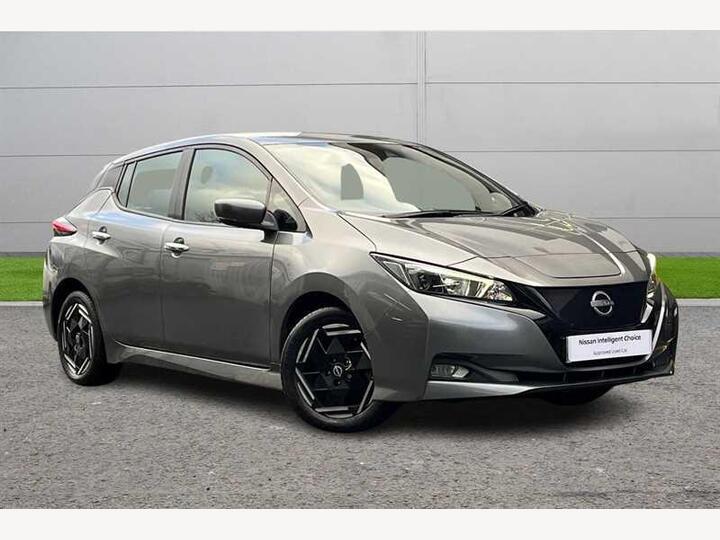 Nissan LEAF 39kWh Acenta Auto 5dr Nissan LEAF 39kWh Acenta Auto 5dr