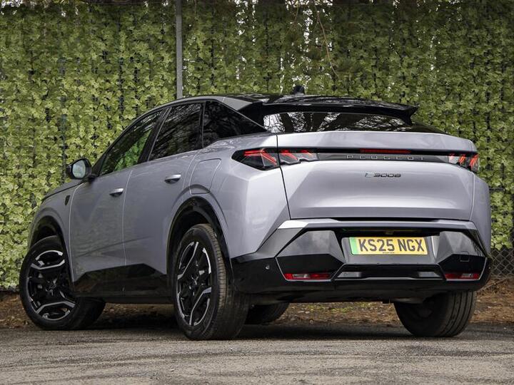 Peugeot E-3008 73kWh GT Auto 5dr