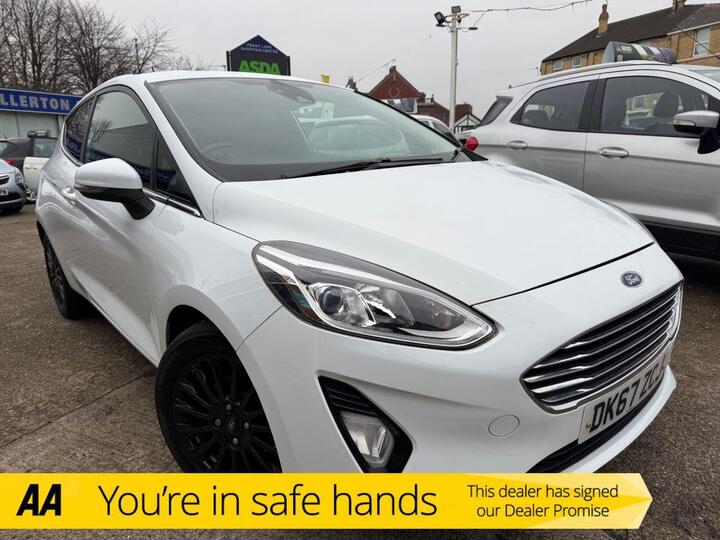 Ford FIESTA 1.0T EcoBoost Zetec Euro 6 (s/s) 3dr Ford FIESTA 1.0T EcoBoost Zetec Euro 6 (s/s) 3dr