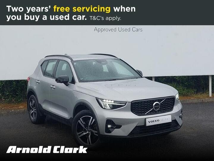 Volvo XC40 2.0 B3 MHEV Plus Dark DCT Auto Euro 6 (s/s) 5dr