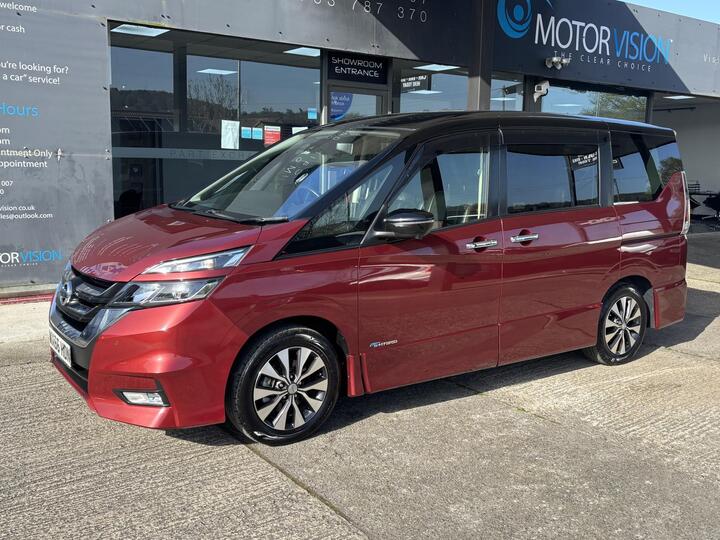 Nissan Serena 2.0 Hybrid Highway Star