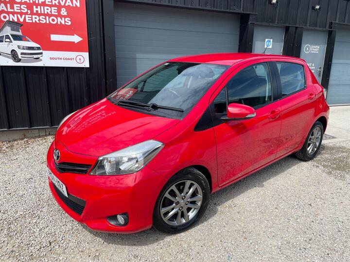 Toyota Yaris 1.33 Dual VVT-i Icon Plus Euro 5 5dr