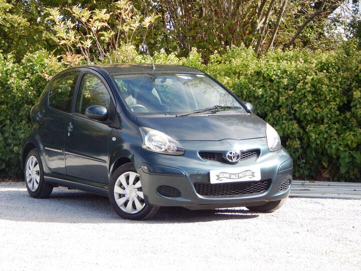 Toyota AYGO 1.0 VVT-i Ice Euro 5 5dr