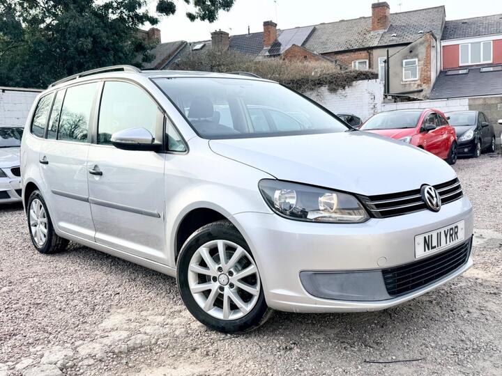 Volkswagen Touran 1.6 TDI S Euro 5 5dr Volkswagen Touran 1.6 TDI S Euro 5 5dr