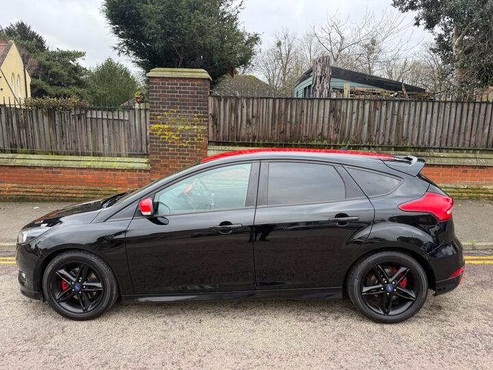 Ford Focus 1.5T EcoBoost Zetec S Black Edition Euro 6 (s/s) 5dr