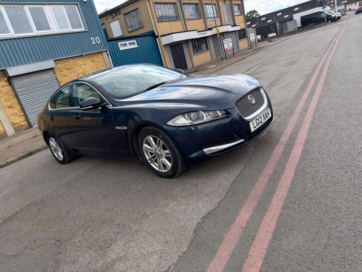Jaguar XF 2.2d Luxury Auto Euro 5 (s/s) 4dr
