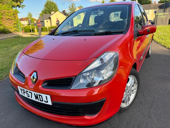 Renault Clio 1.6 VVT Dynamique 5dr