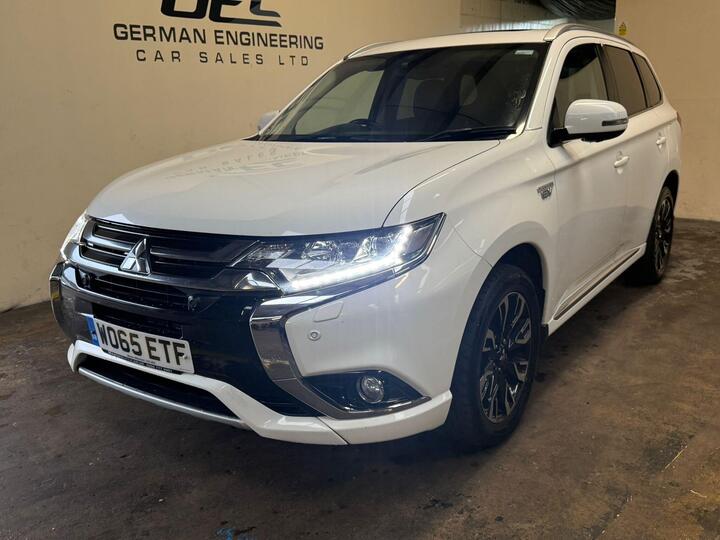 Mitsubishi Outlander 2.0h 12kWh GX4hs CVT 4WD Euro 6 (s/s) 5dr Mitsubishi Outlander 2.0h 12kWh GX4hs CVT 4WD Euro 6 (s/s) 5dr