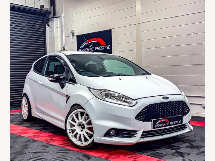 Ford FIESTA 1.6T EcoBoost ST-3 Euro 6 3dr