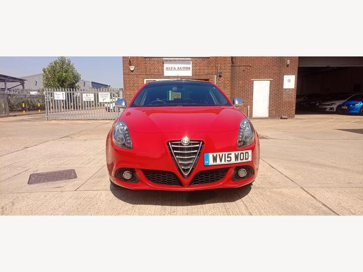 Alfa Romeo Giulietta 1.4 TB MultiAir Exclusive TCT Euro 6 (s/s) 5dr Alfa Romeo Giulietta 1.4 TB MultiAir Exclusive TCT Euro 6 (s/s) 5dr