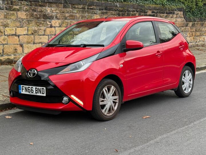 Toyota AYGO 1.0 VVT-i X-pression Euro 6 5dr