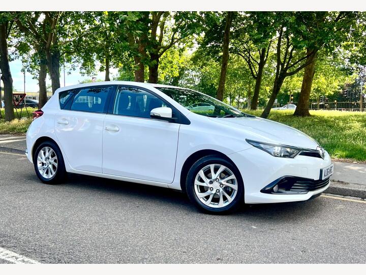 Toyota Auris 1.2 VVT-i Business Edition Euro 6 (s/s) 5dr