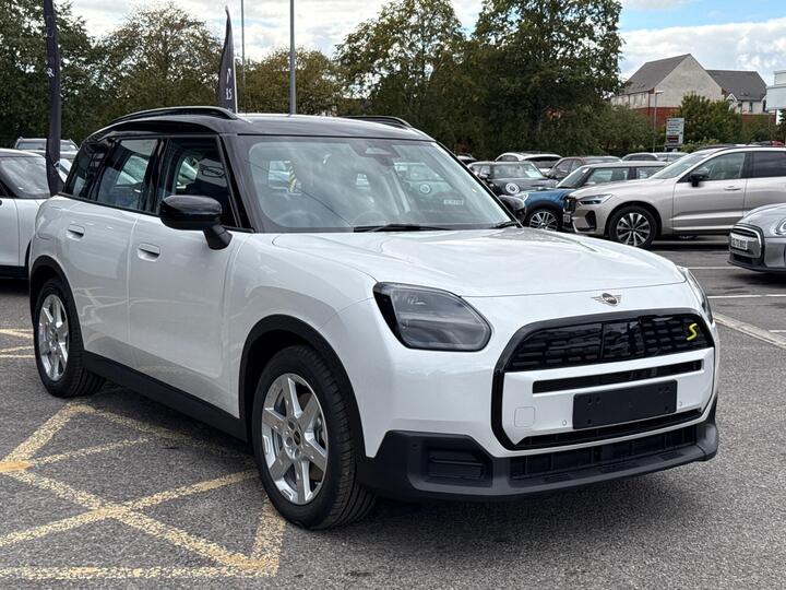 MINI Electric Countryman SE 66.5kWh Classic Auto ALL4 5dr