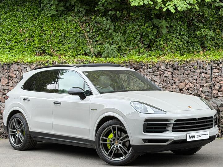 Porsche Cayenne 3.0 V6 E-Hybrid 17.9kWh Platinum Edition TiptronicS 4WD Euro 6 (s/s) 5dr (3.6kW Charger)