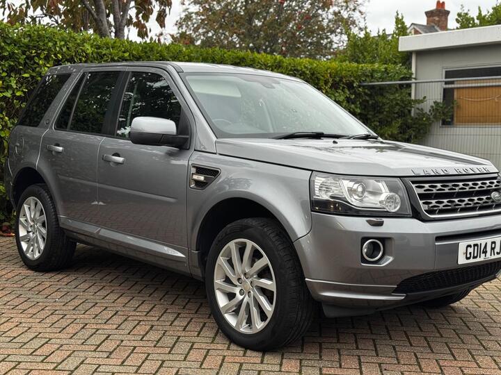 Land Rover Freelander 2 2.2 TD4 SE Tech 4WD Euro 5 (s/s) 5dr Land Rover Freelander 2 2.2 TD4 SE Tech 4WD Euro 5 (s/s) 5dr