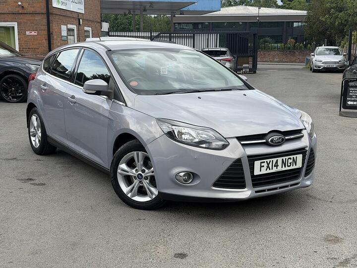 Ford Focus 1.6 Zetec Powershift Euro 5 5dr