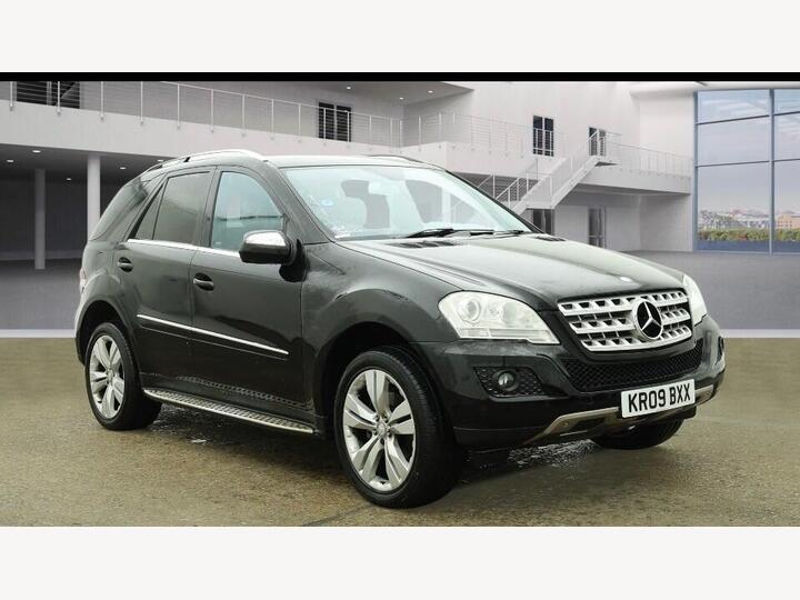 Mercedes-Benz M Class 3.0 ML320 CDI V6 Sport Tiptronic 4WD Euro 4 5dr