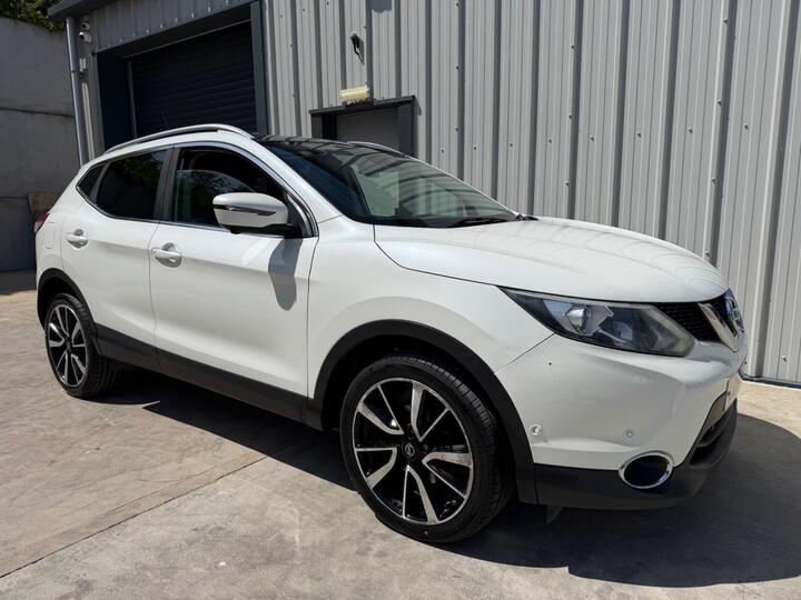 Nissan Qashqai 1.5 DCi Tekna 2WD Euro 5 (s/s) 5dr