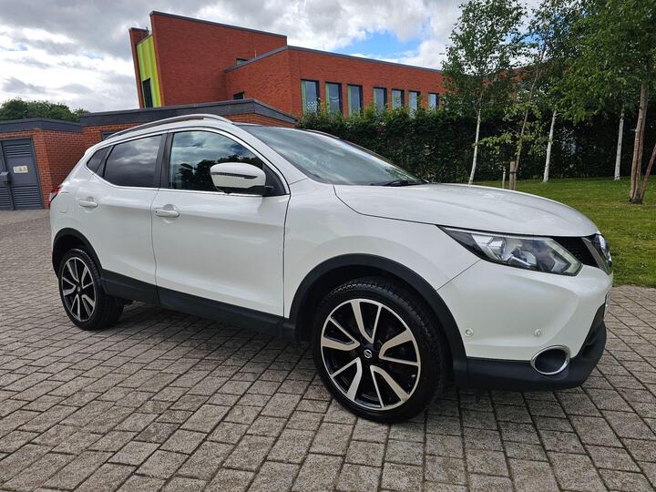 Nissan Qashqai 1.6 DCi Tekna XTRON 2WD Euro 6 (s/s) 5dr