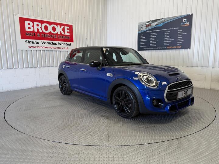 MINI Hatch 2.0 Cooper S Sport Steptronic Euro 6 (s/s) 5dr