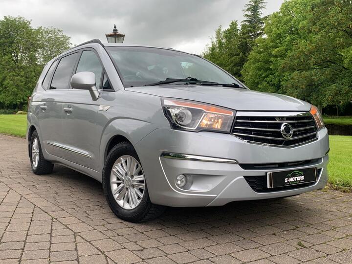 SsangYong Turismo 2.2D EX Euro 6 5dr SsangYong Turismo 2.2D EX Euro 6 5dr