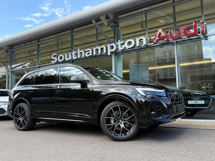 Audi Q7 3.0 TFSI V6 Black Edition Tiptronic Quattro Euro 6 (s/s) 5dr