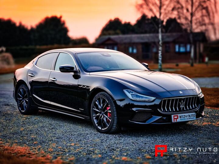 Maserati Ghibli 3.0 V6 GranSport Nerissimo Carbon ZF Euro 6 (s/s) 4dr