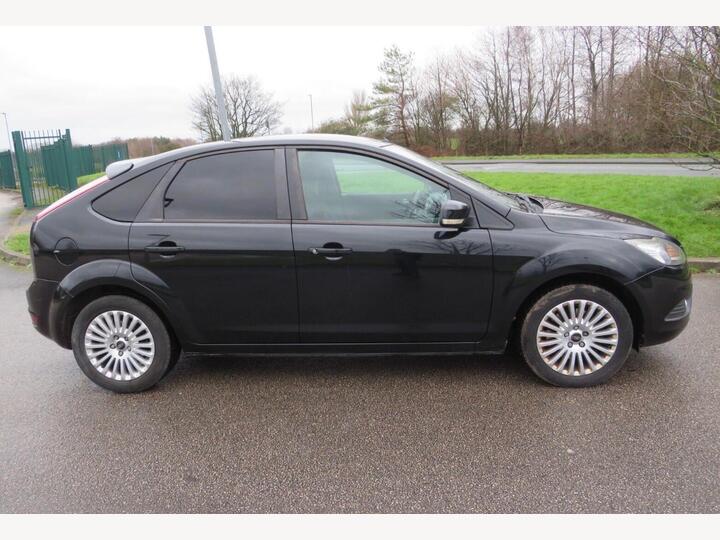 Ford Focus 1.6 Titanium 5dr