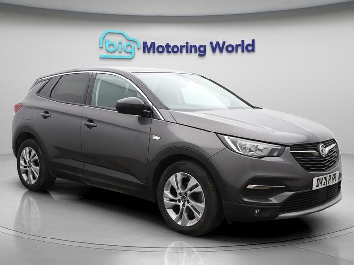 Vauxhall Grandland X 1.2 Turbo SRi Nav Euro 6 (s/s) 5dr Vauxhall Grandland X 1.2 Turbo SRi Nav Euro 6 (s/s) 5dr